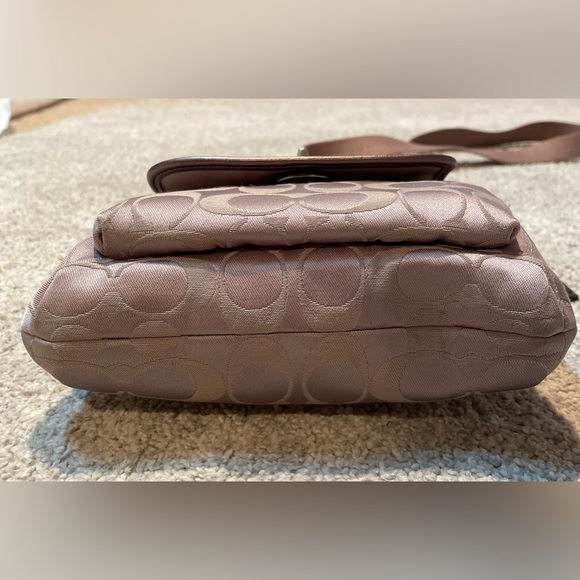 Taupe Coach crossbody bag - Picture 5 of 10